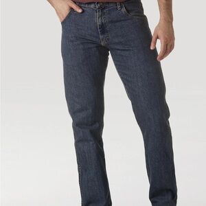NWT Men’s Wrangler Regular Fit Jeans
